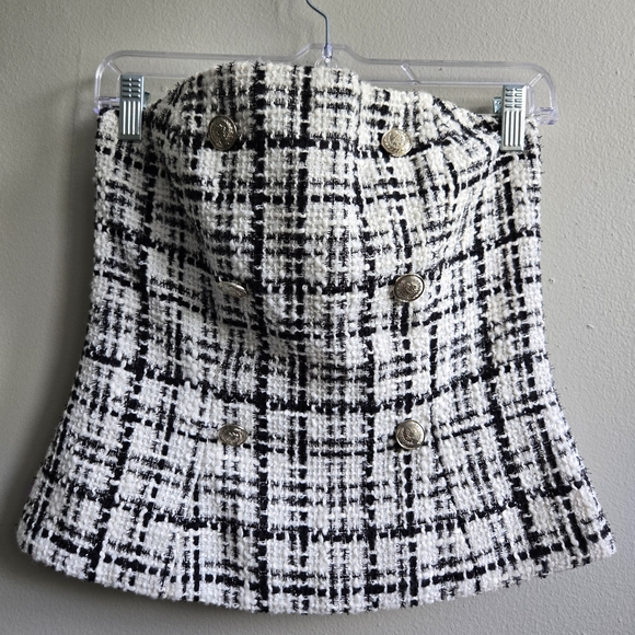 White House Black Market Tops - White House Black Market Black and White Pleated A-Line Crop Top